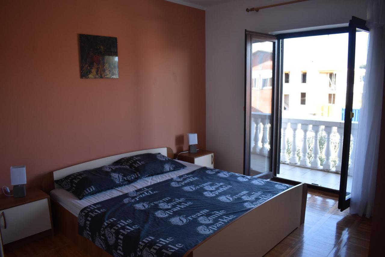 Apartmani Rade Vodice Luaran gambar